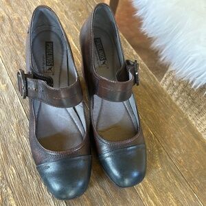 Pikolinos Mary Jane shoes